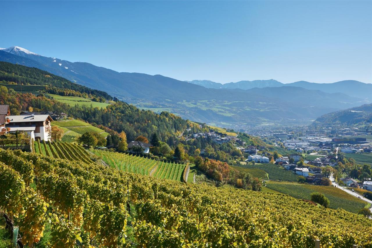 Strasserhof Tenuta-Weingut Vahrn Bagian luar foto